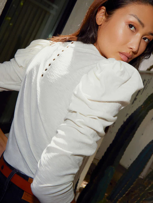 ZETA SNAP BACK MOCK NECK