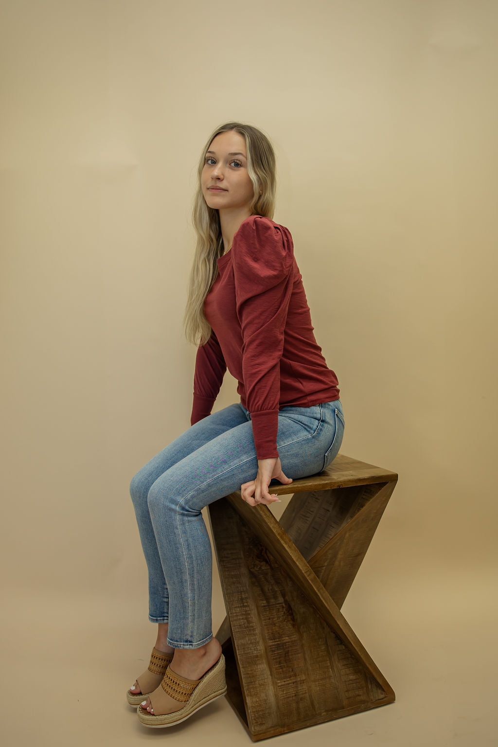 RENEE SHIRRED SLEEVE V-NECK