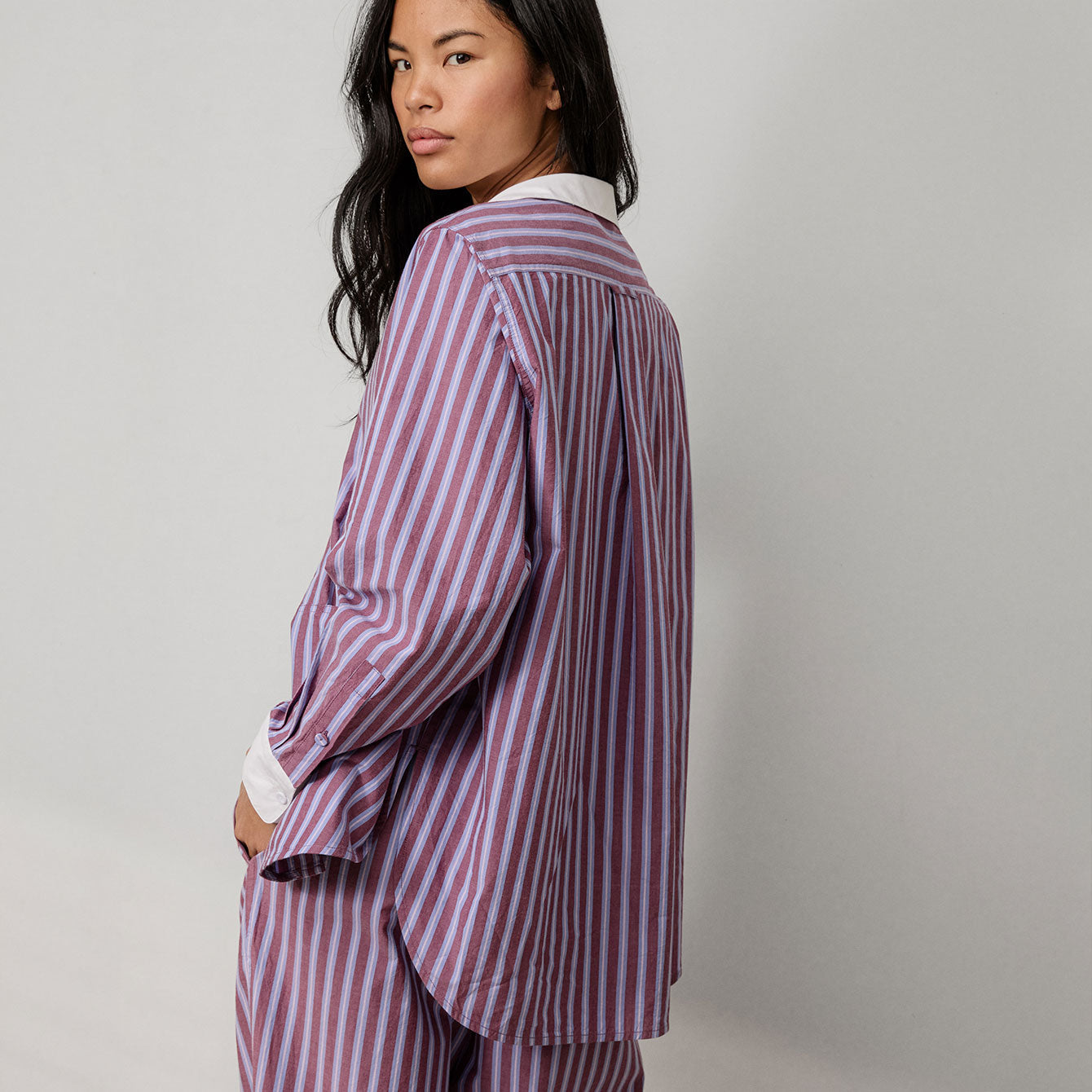 Airy Cotton Curved Hem Shirt