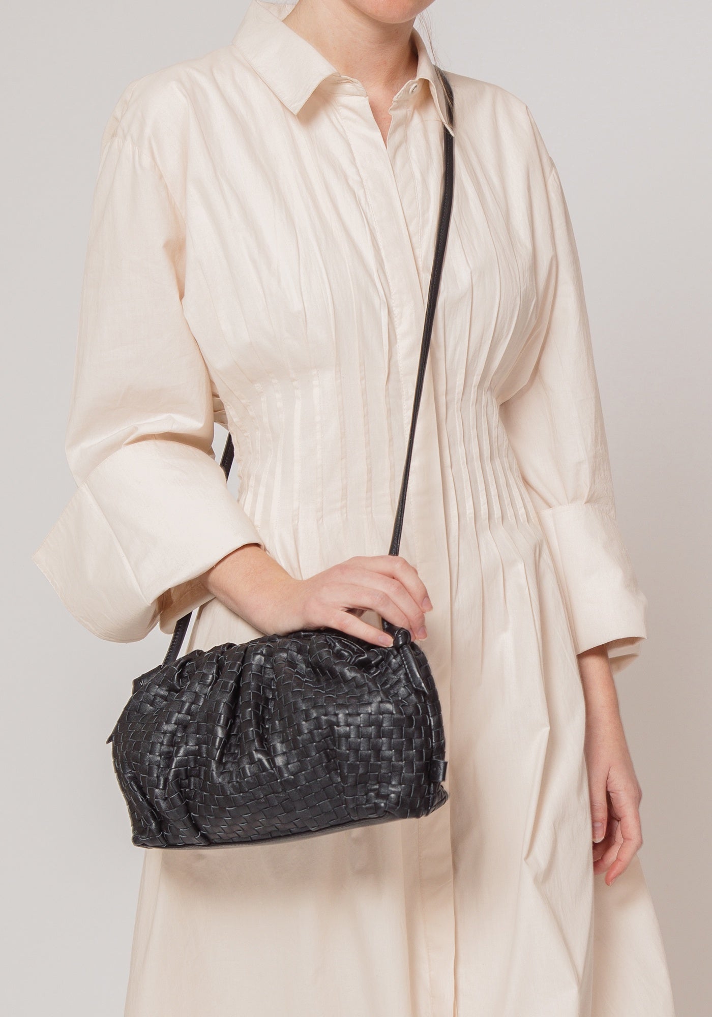 GIGI WOVEN CROSS BODY BAG - AMARA Clothing Boutique