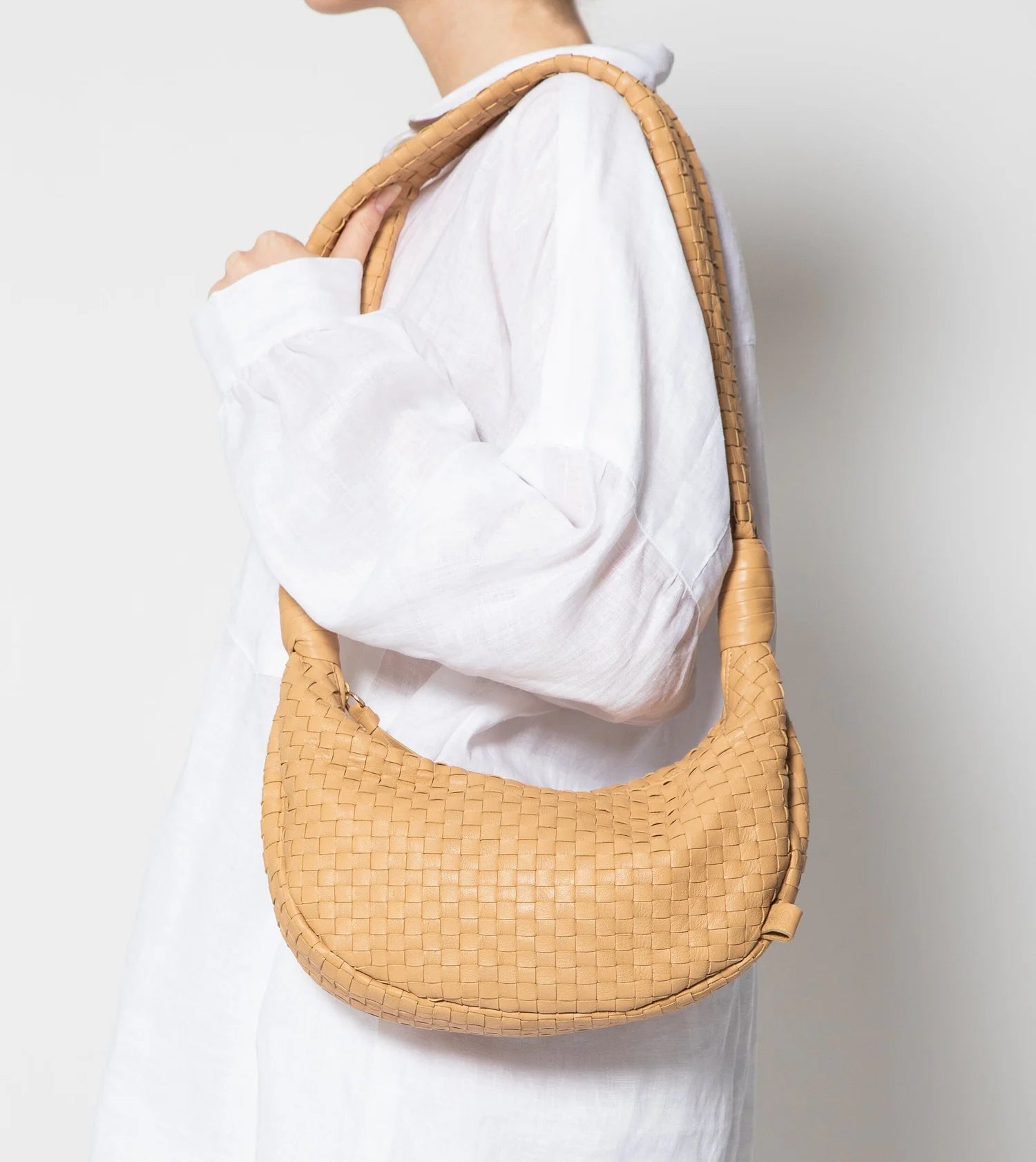DYLAN WOVEN HANDBAG - AMARA Clothing Boutique