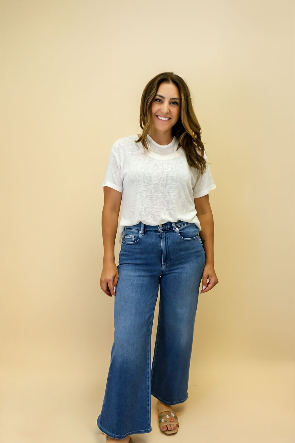 Walker TEE - AMARA Clothing Boutique