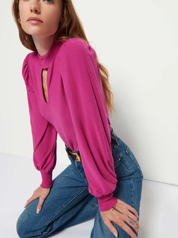 SHELBY CUT OUT TEE