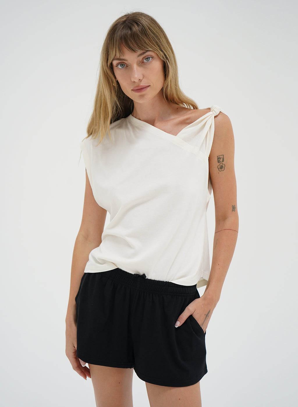 Mae Tee - AMARA Clothing Boutique