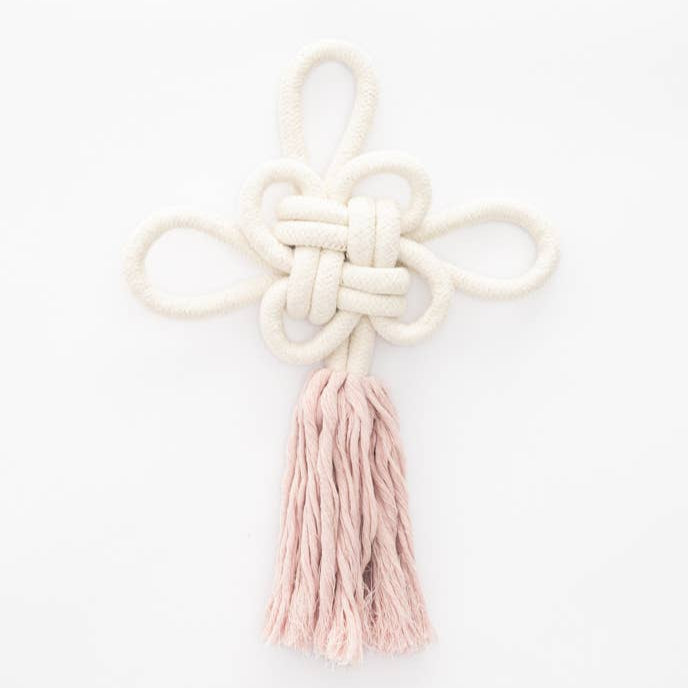 The Unity Knot in Light Pink